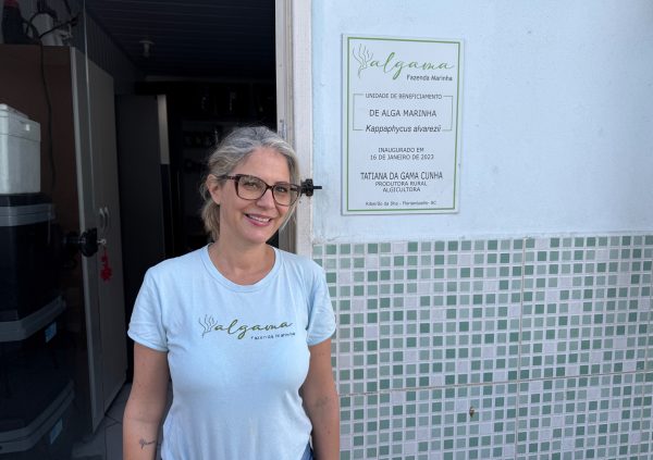 Brazil: Tatiana Duarte is a second generation mussel farmer, turned to seaweed 4 years ago and created her own brand for value added food and cosmetic products from Kapphaphycus.